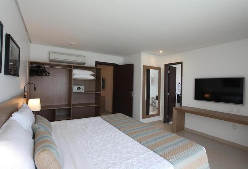 套房侧面可观海景, Crocobeach