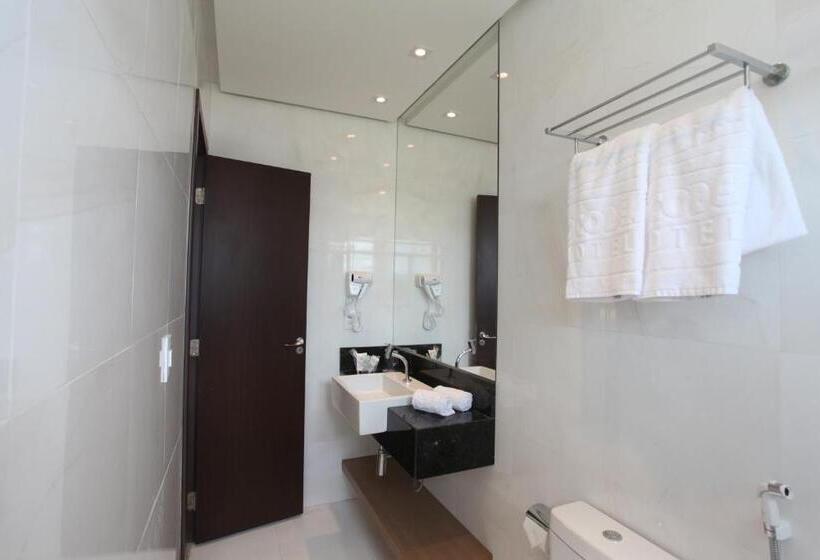 套房侧面可观海景, Crocobeach