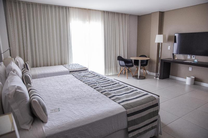 海景豪华三人间, Crocobeach