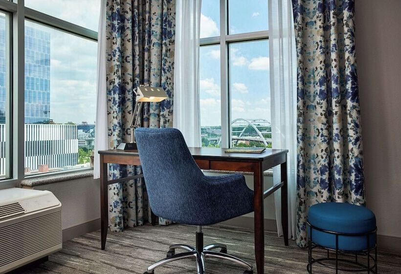 اتاق استاندارد با تخت بزرگ, Hilton Garden Inn Nashville Downtown/convention Center