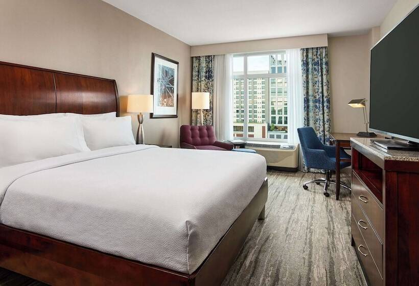اتاق استاندارد با تخت بزرگ برای معلولان, Hilton Garden Inn Nashville Downtown/convention Center