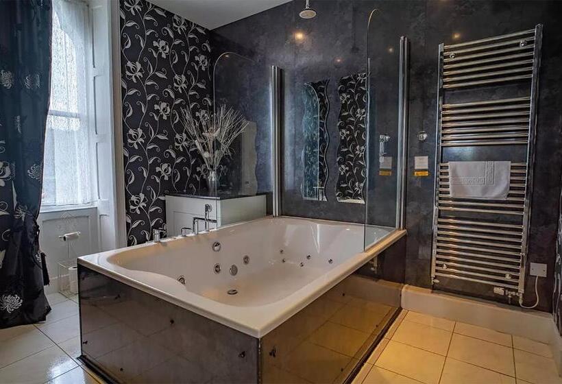 Люкс Повышенной Комфортности, Mellington Hall Country House