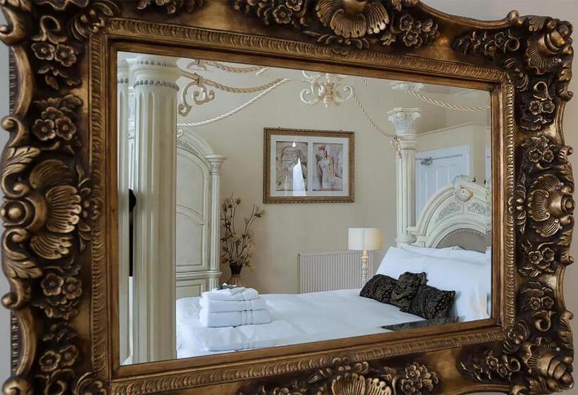 جناح ديلوكس, Mellington Hall Country House