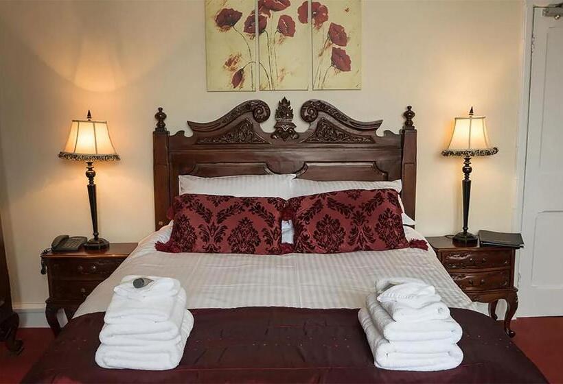 Четырехместный Номер Стандарт, Mellington Hall Country House