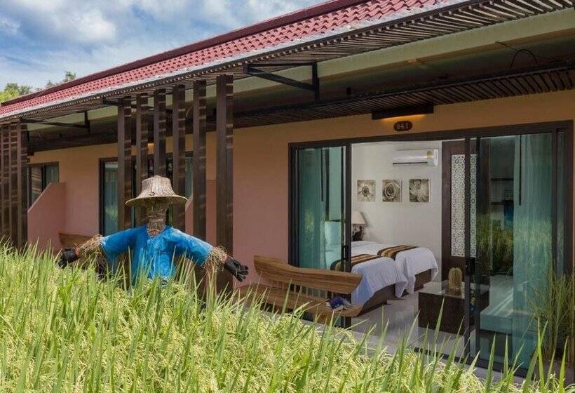 Quarto deluxe, Naina Resort & Spa   Sha Extra Plus