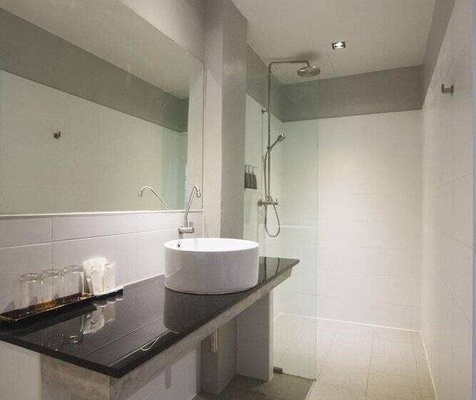 Quarto Familiar, Naina Resort & Spa   Sha Extra Plus