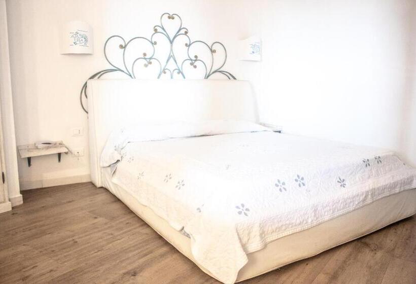 חדר סטנדרט, Olbia City