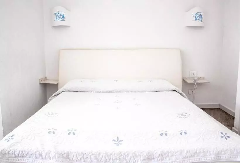 スタンダード４人部屋, Olbia City