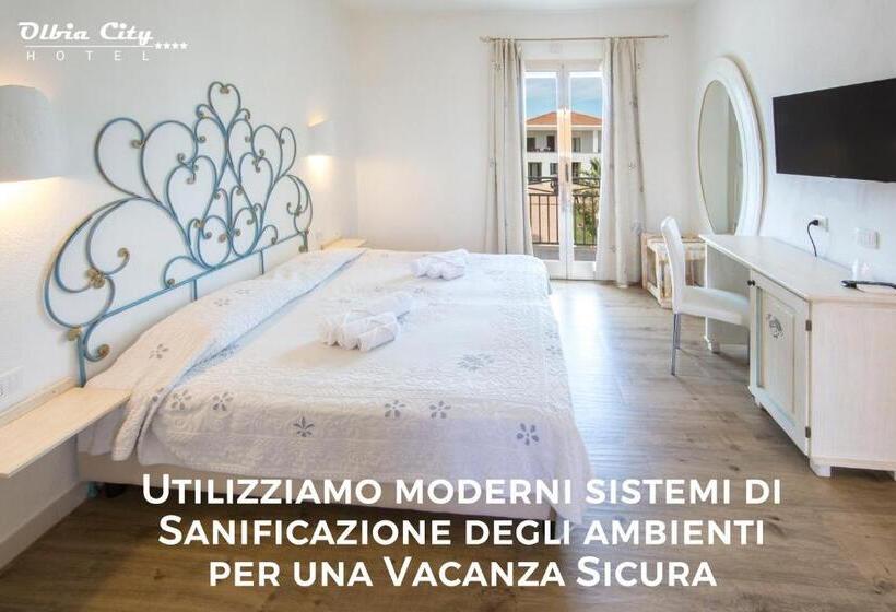 חדר סטנדרט עם מרפסת, Olbia City