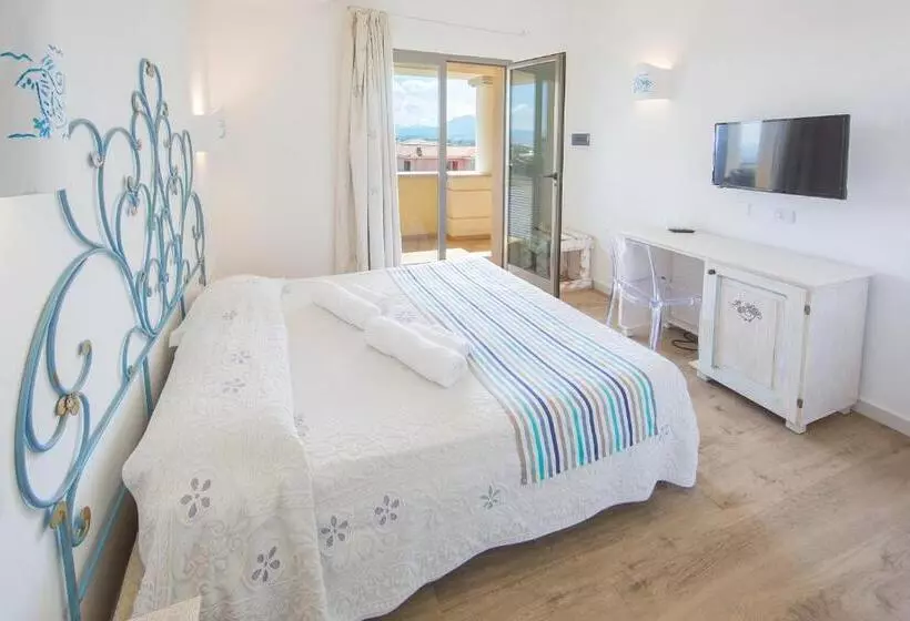 バルコニー付きスタンダードルーム, Olbia City
