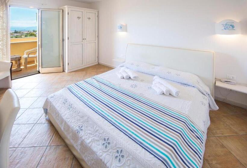 חדר סטנדרט עם מרפסת, Olbia City