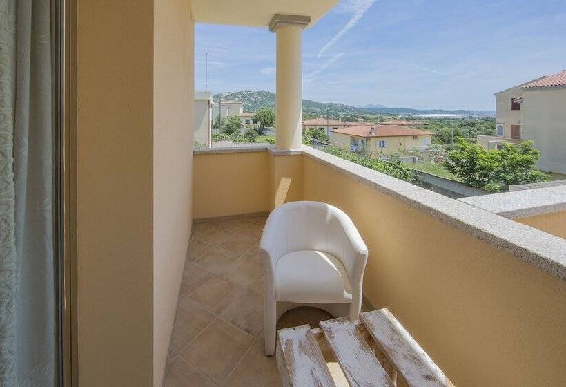 חדר סטנדרט, Olbia City