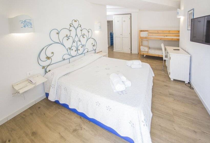 חדר סטנדרט לארבעה, Olbia City