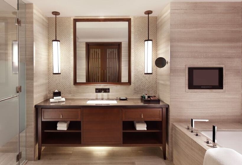 סוויטה נוף לים, Sheraton Shenzhou Peninsula Resort