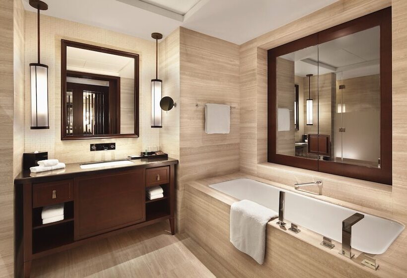 סוויטה נוף לים, Sheraton Shenzhou Peninsula Resort