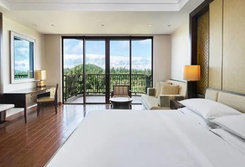 חדר סטנדרט נוף למגרש גולף, Sheraton Shenzhou Peninsula Resort