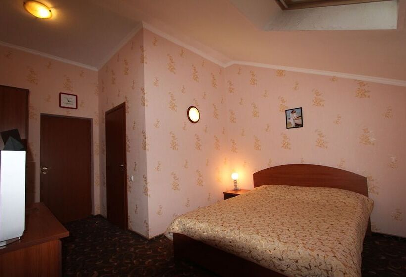 Номер Стандарт, Strana Magnoliy