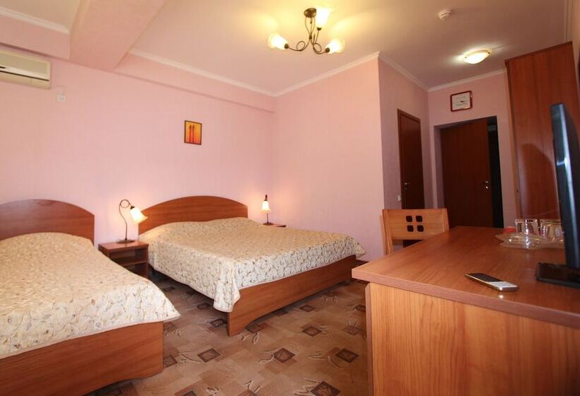 Номер Стандарт Трехместный, Strana Magnoliy