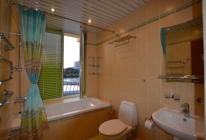 Люкс, Strana Magnoliy