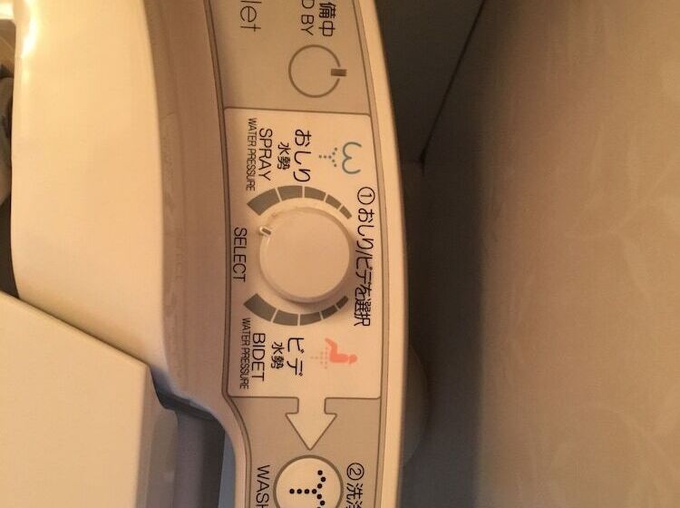 חדר סטנדרט, Takada Terminal