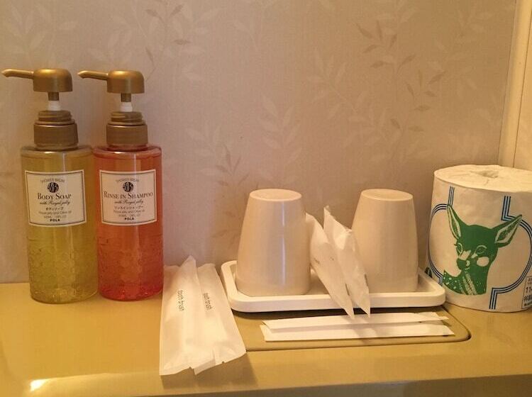 חדר סטנדרט, Takada Terminal