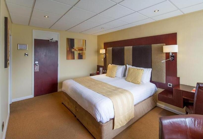 Номер Стандарт Вид на Бассейн, The Barnstaple