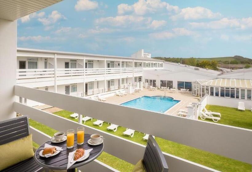 Семейный Номер, The Barnstaple