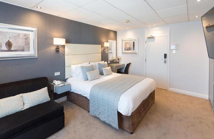 Семейный Номер, The Barnstaple