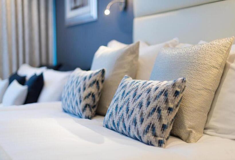 Семейный Номер, The Barnstaple