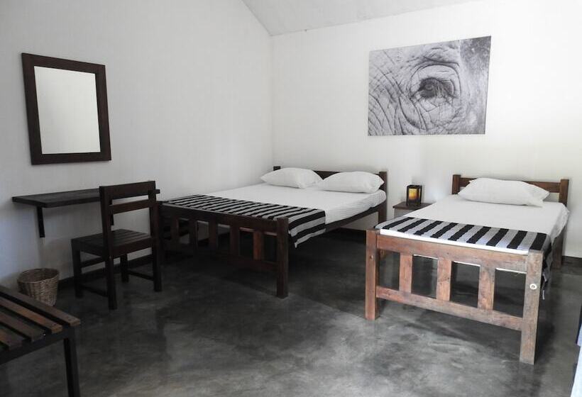 Номер Стандарт Трехместный, The Elephant Pass  Yala