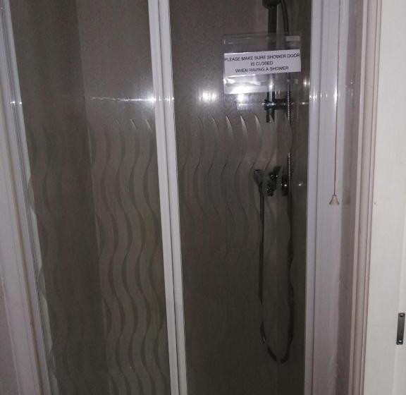 חדר סטנדרד יחיד חדר אמבטיה משותף, The Garnett