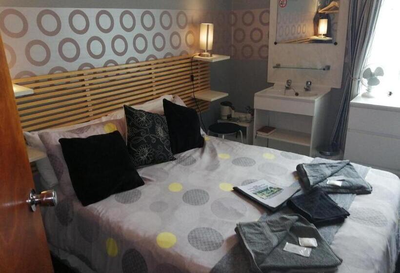 חדר סטנדרט חדר אמבטיה משותף, The Garnett