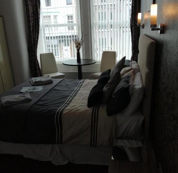 חדר פרמיום, The Garnett