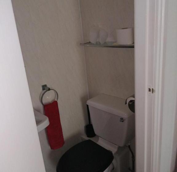 חדר פרמיום, The Garnett