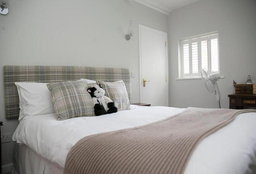 スタンダードルーム, The Ivy House