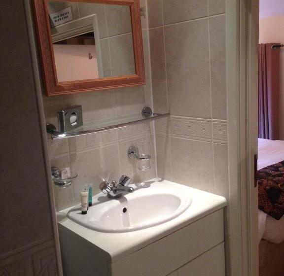 クラシックルーム, The Ivy House