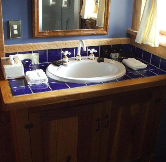 סוויטה נוף להרים, The River Lodge