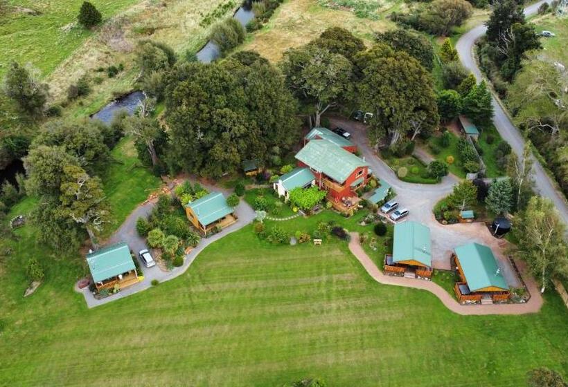 סוויטה נוף להרים, The River Lodge