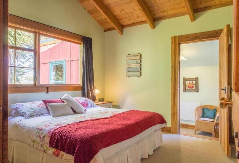 Люкс, The River Lodge