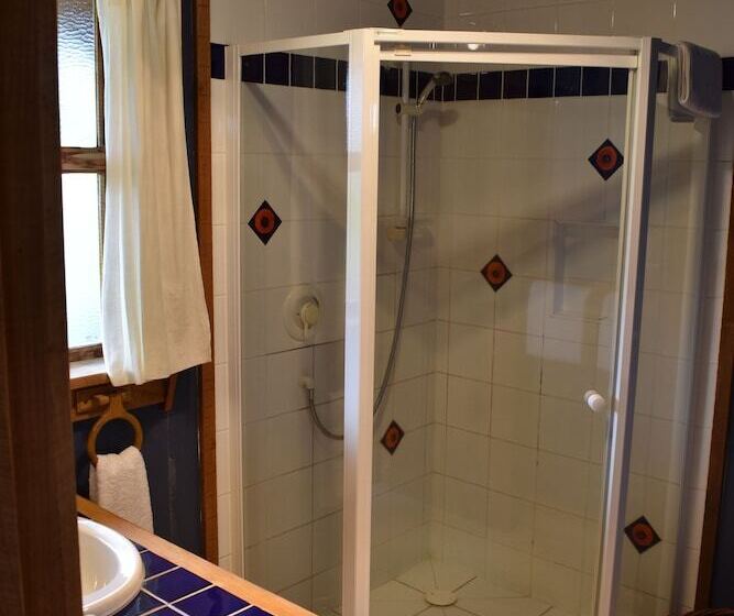 סוויטה נוף להרים, The River Lodge