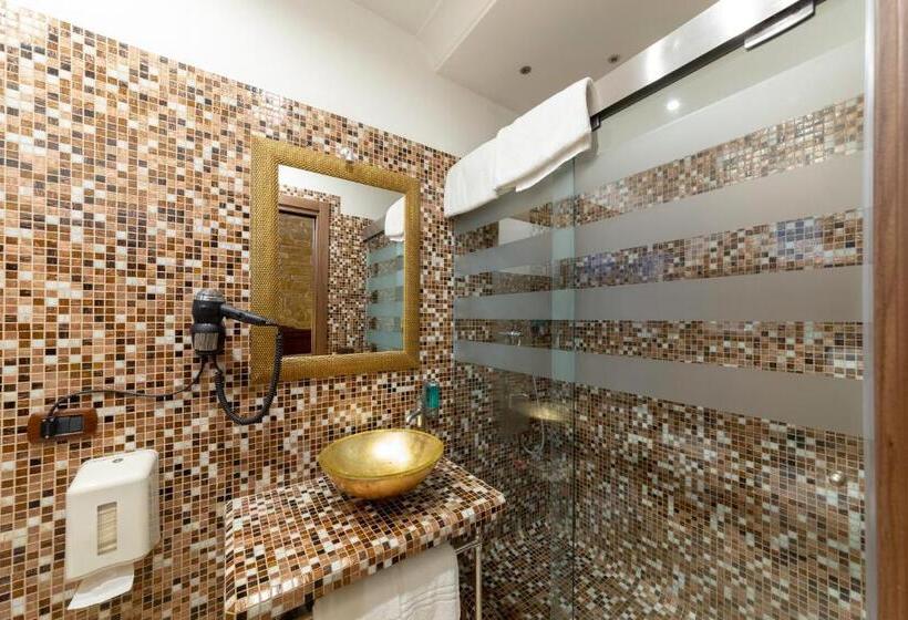 スタンダードルーム, Vogue