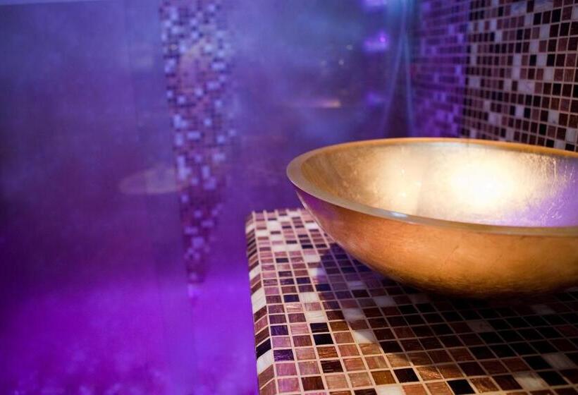 スタンダードルーム, Vogue