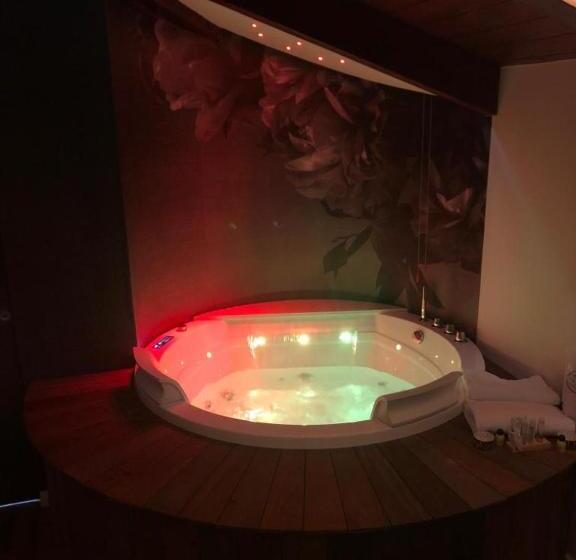 キングサイズベッドのスタンダードルーム, Vogue