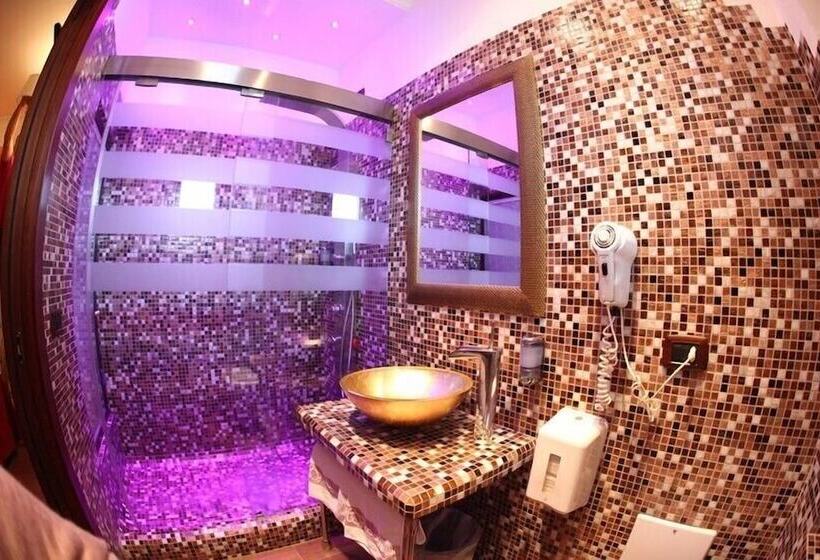 スタンダードルーム, Vogue