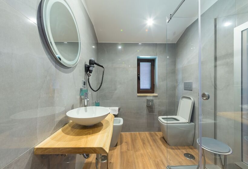 スタンダードルーム, Vogue