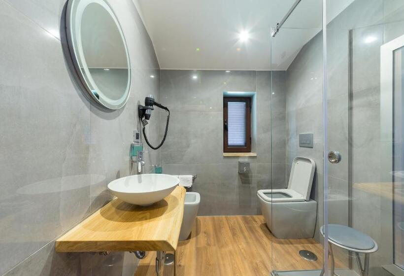 スタンダードルーム, Vogue