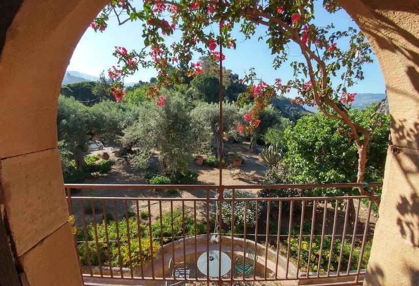 ویلای 1 خوابه, Casa Migliaca