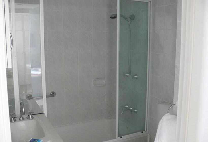 オーシャンビューバルコニー付きワンベッドルームアパートメント, Voyager Resort