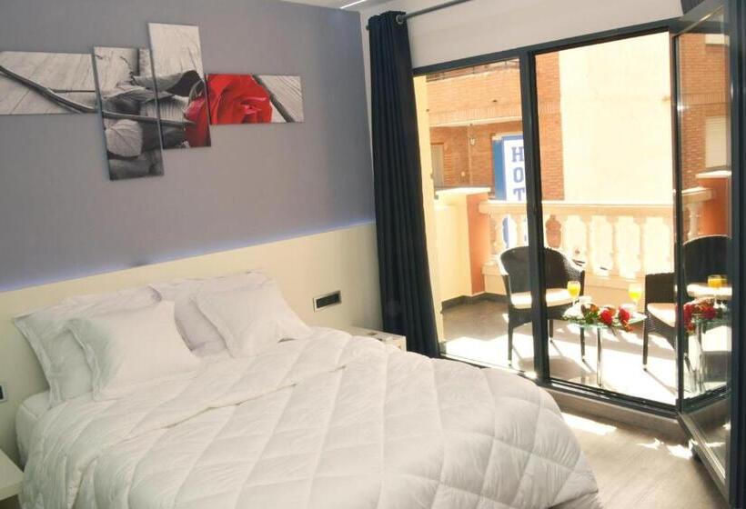 חדר סטנדרט עם מרפסת, Alcalá Del Jucar Hotel Pelayo