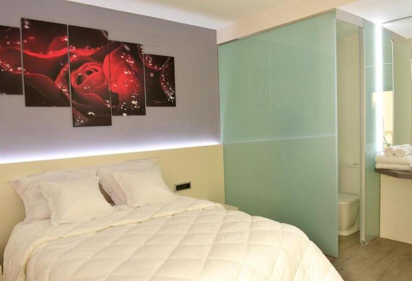 חדר דלוקס עם מרפסת, Alcalá Del Jucar Hotel Pelayo